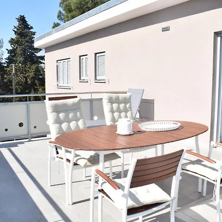 Luxury Apartments Adria Malinska Exterior photo